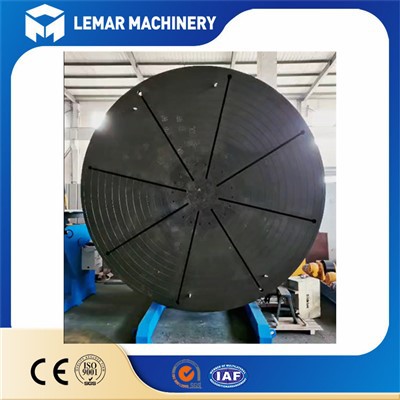 Automatický asistent zváracieho polohy